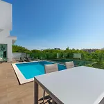 Linda V3 Lote 67 - Vip By Interhome וילה